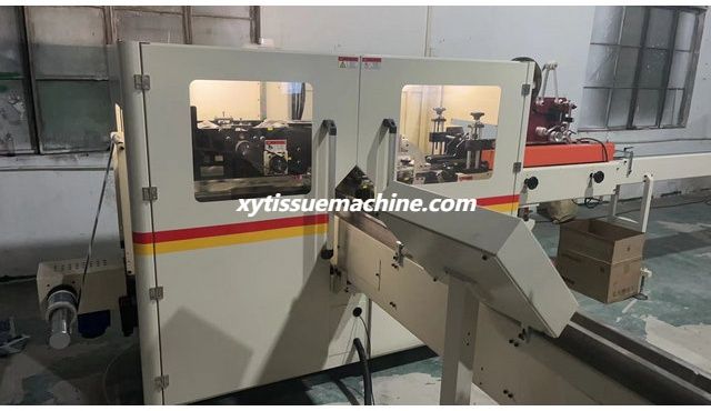 Automatic pocket tissue handkerchief paper making machine (3) Máquina automática para fazer lenços de papel de bolso (3)